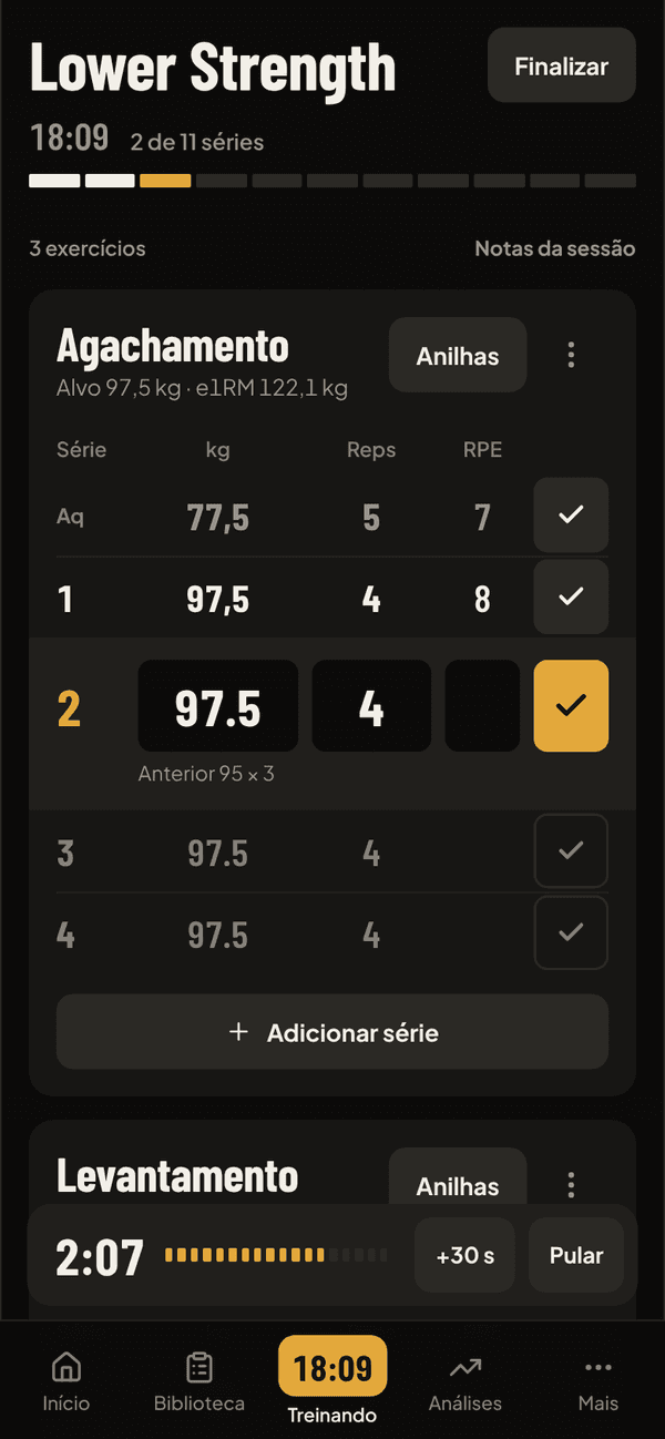 A squat session in progress, with the RPE of each set and the rest timer running